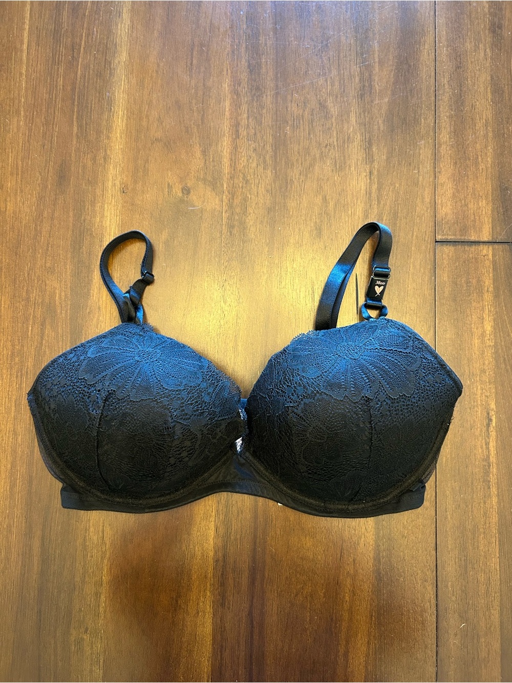 NWT Victoria’s Secret Lace Lightly Lined Rockerwire Bra Women 38DD Black